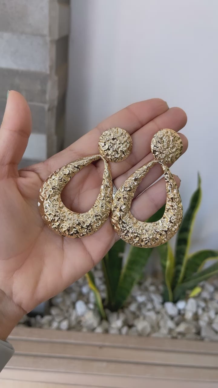 Aretes dorados Colgantes