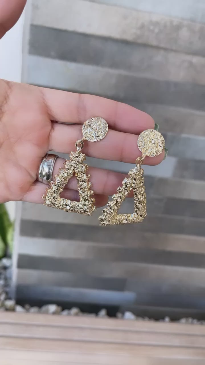 Aretes dorados Colgantes