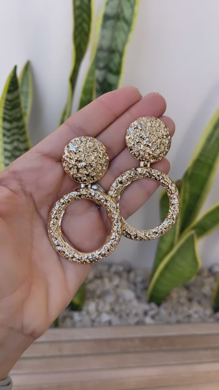 Aretes dorados Colgantes