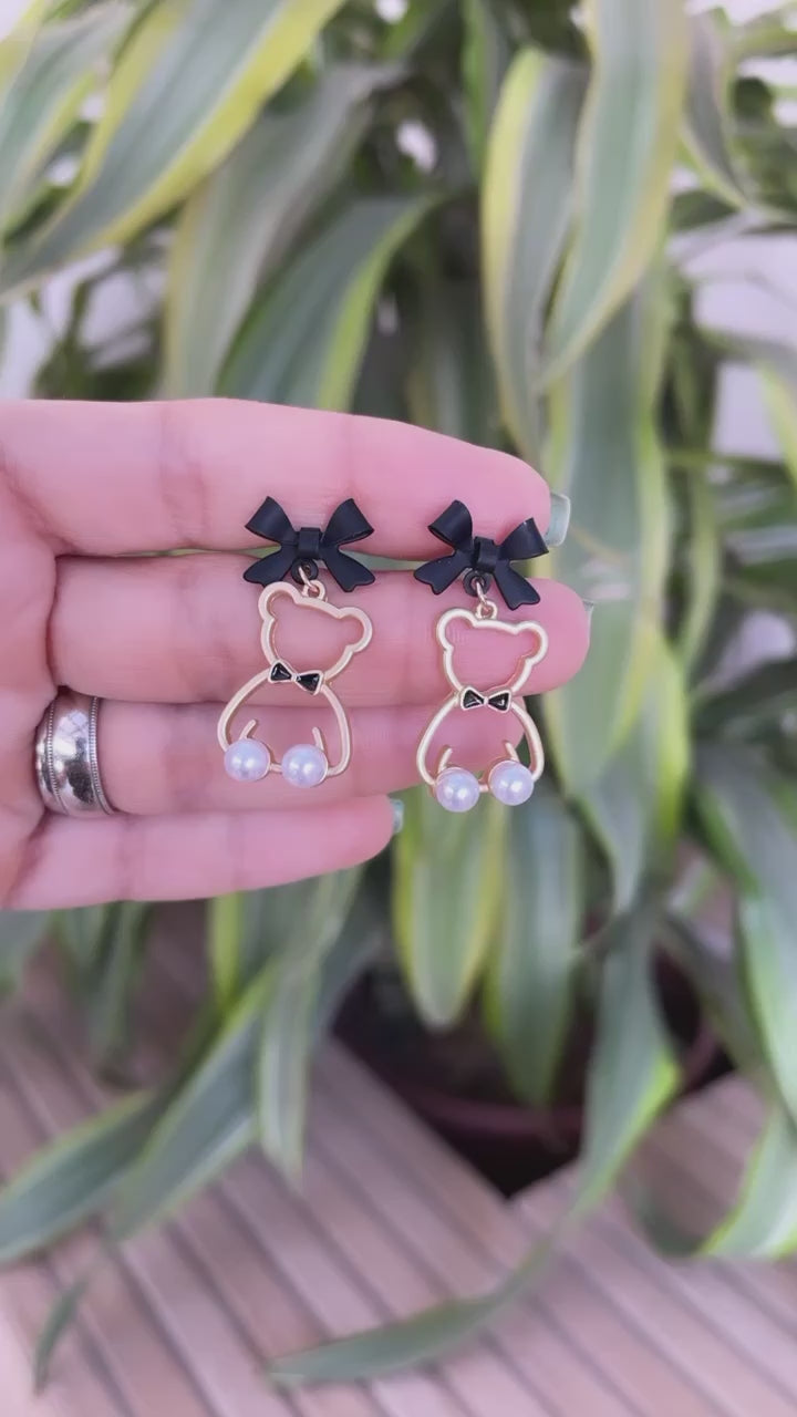 Aretes de osito lazo negro