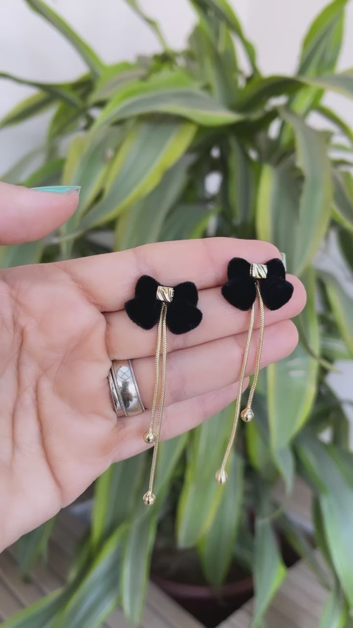 Aretes lazo negro terciopelo